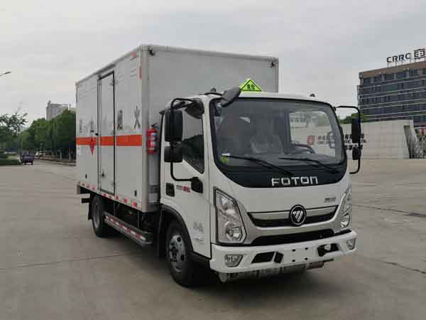 楚勝牌CSC5048XRQB6型易燃?xì)怏w廂式運(yùn)輸車